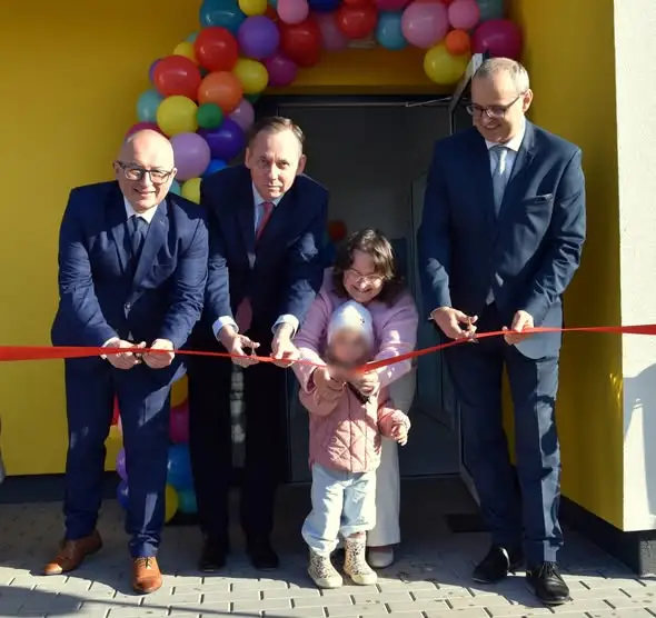 Gmina Ustka ma pierwszy żłobek. „Gustek” w Grabnie już oficjalnie otwarty
