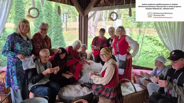 Kępice: mieszkańcy wspólnie darli pierze i kisili kapustę w Obłężu