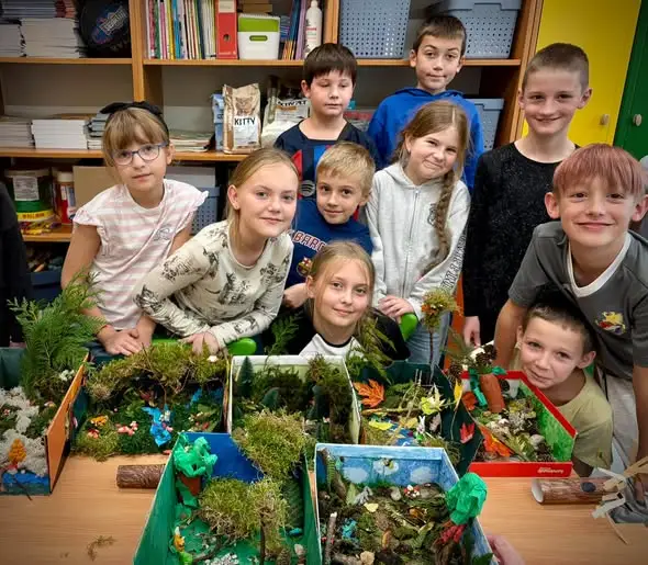 Klasa 3a ze Słupska tworzyła makiety lasu metodą projektu