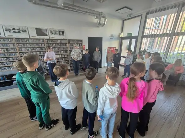 Storytelling w Bibliotece Miejskiej – klasa 3a ze Szkoły Podstawowej nr 6 w Słupsku na warsztatach czytelniczych
