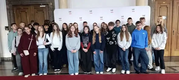 Młodzież z gminy Potęgowo uczyła się finansów w Warszawie